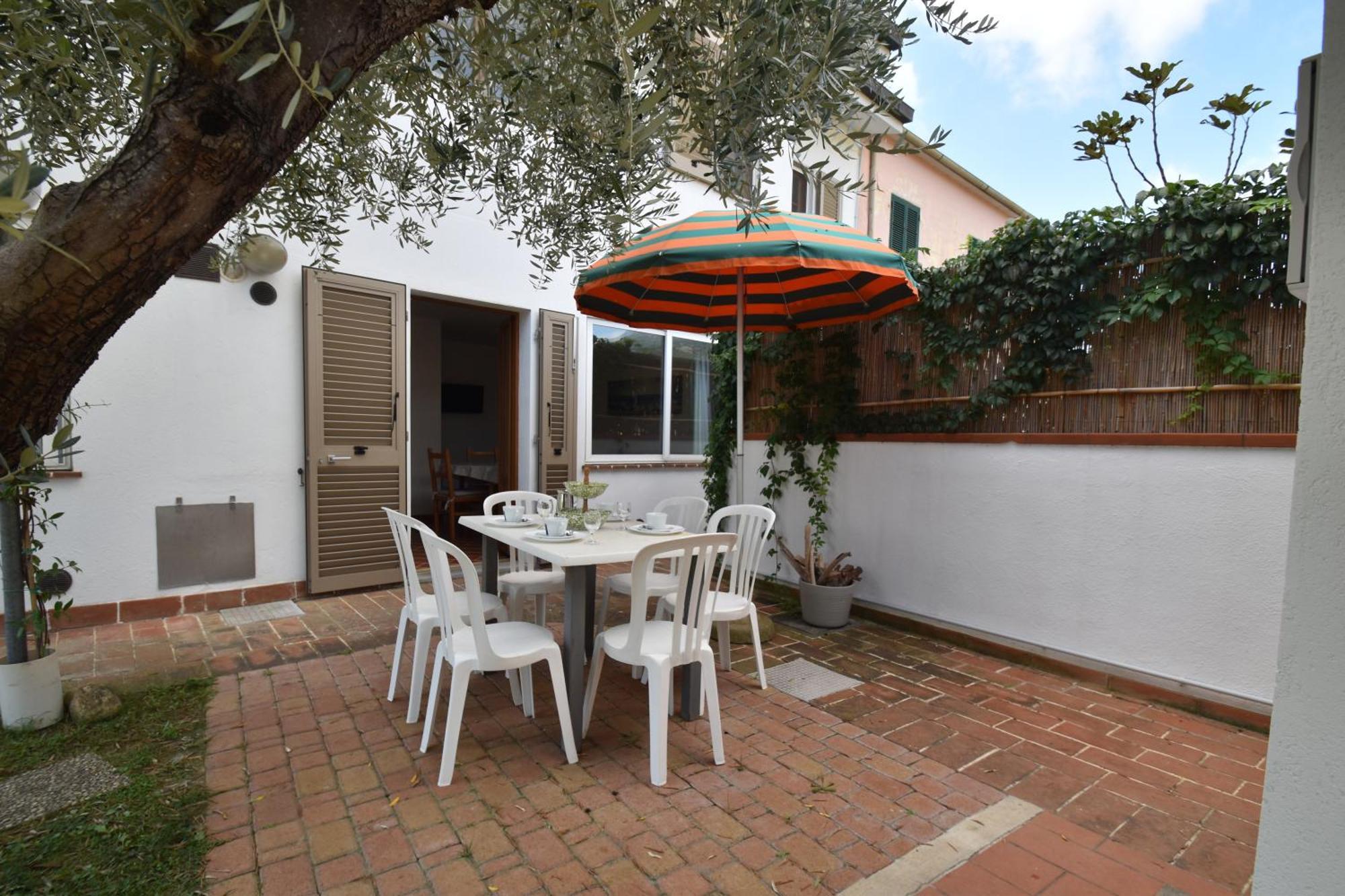 Appartamenti Mimosa - Clima, Giardino, Posti Auto مارينا دي كامبو المظهر الخارجي الصورة