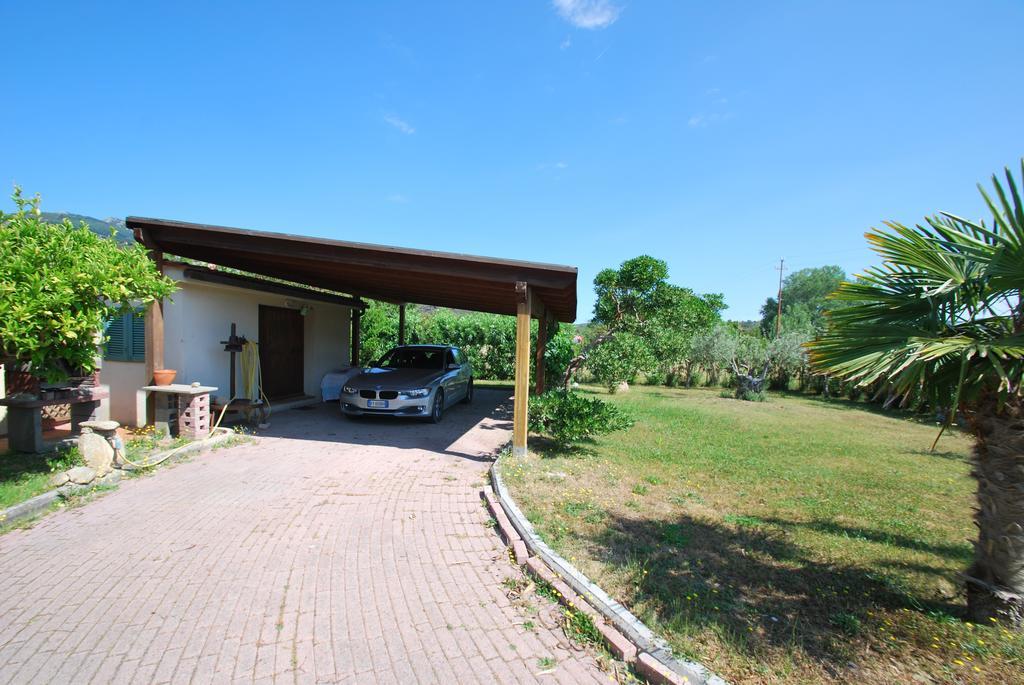 Appartamenti Mimosa - Clima, Giardino, Posti Auto مارينا دي كامبو المظهر الخارجي الصورة