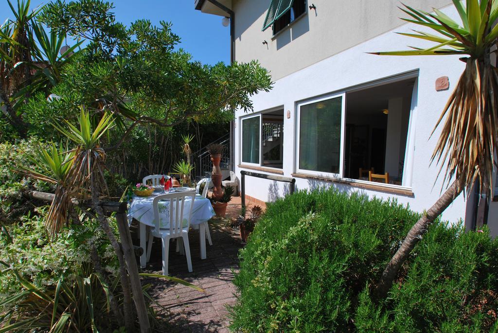 Appartamenti Mimosa - Clima, Giardino, Posti Auto مارينا دي كامبو المظهر الخارجي الصورة